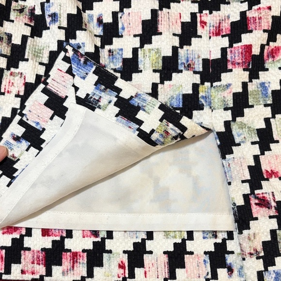 WHBM Chic Multicolor Patterned Lined Pencil Skirt Size 10 - Picture 3 of 8